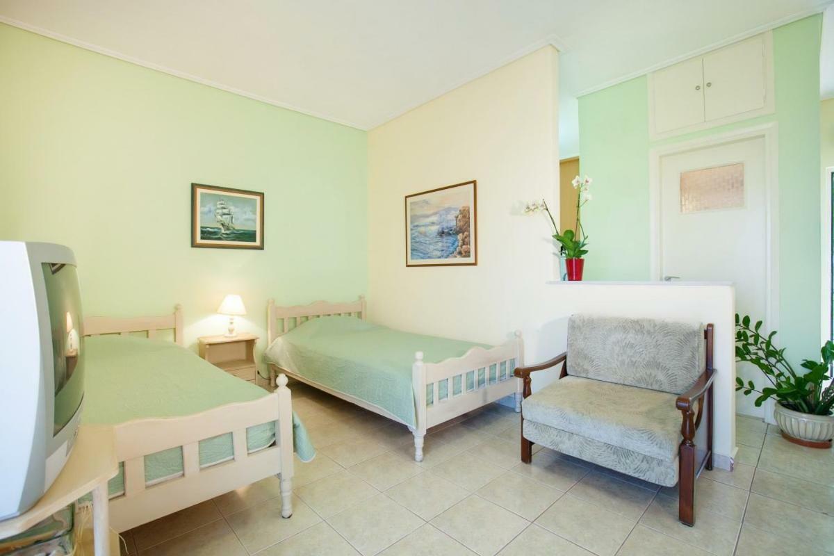 Filothei Apartments Mikrá Mandínia Екстериор снимка