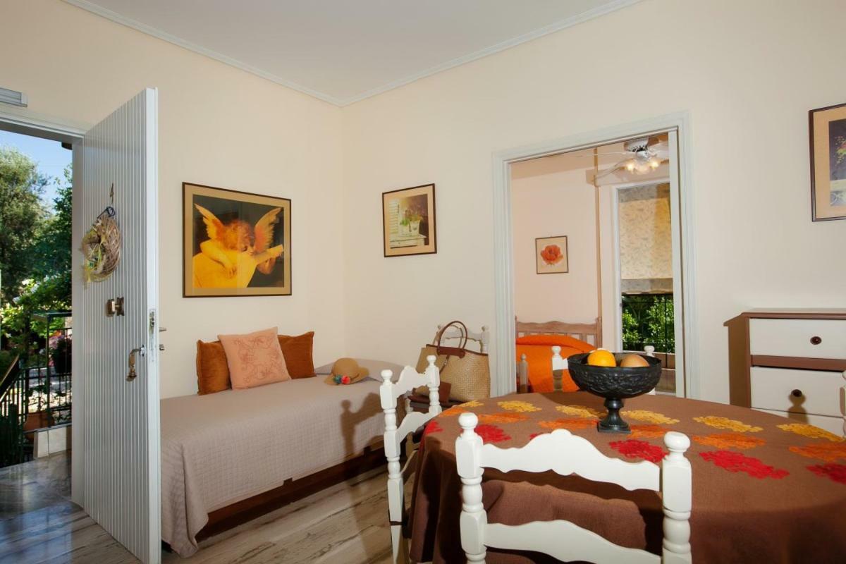 Filothei Apartments Mikrá Mandínia Екстериор снимка