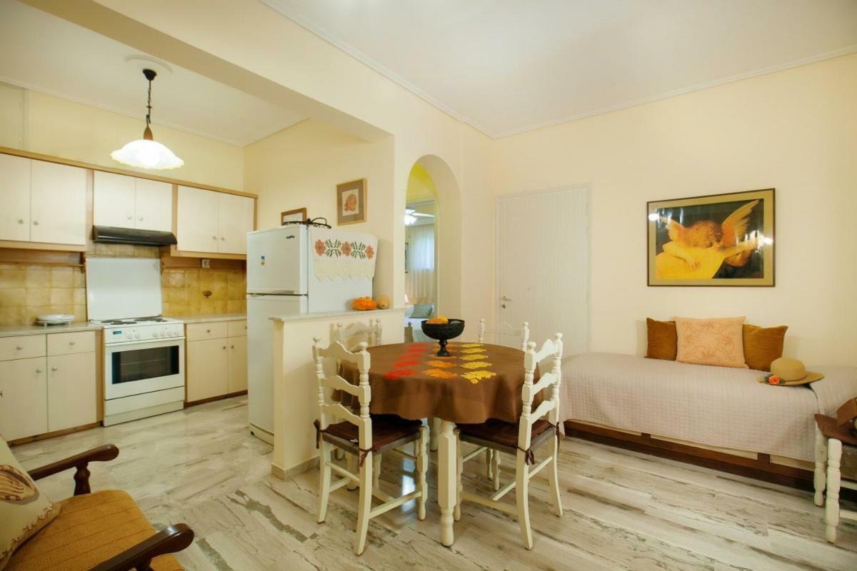 Filothei Apartments Mikrá Mandínia Екстериор снимка