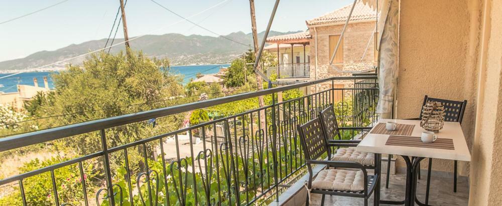 Filothei Apartments Mikrá Mandínia Екстериор снимка