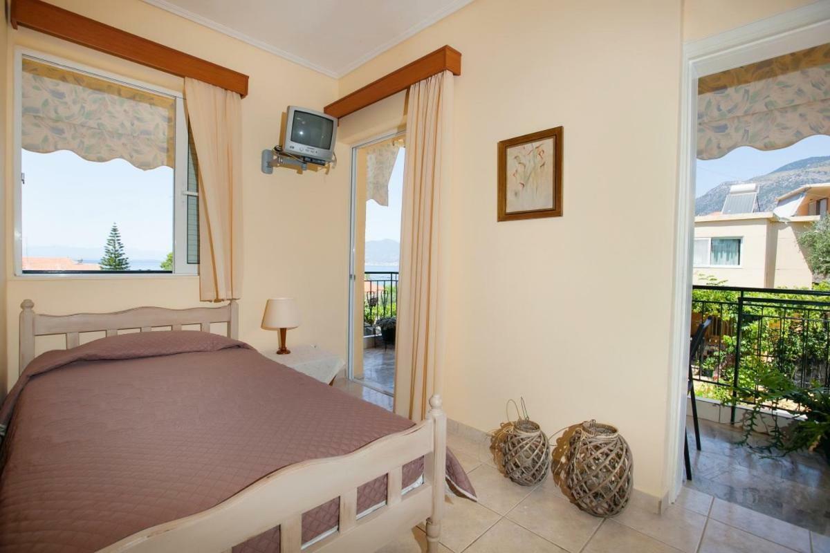 Filothei Apartments Mikrá Mandínia Екстериор снимка