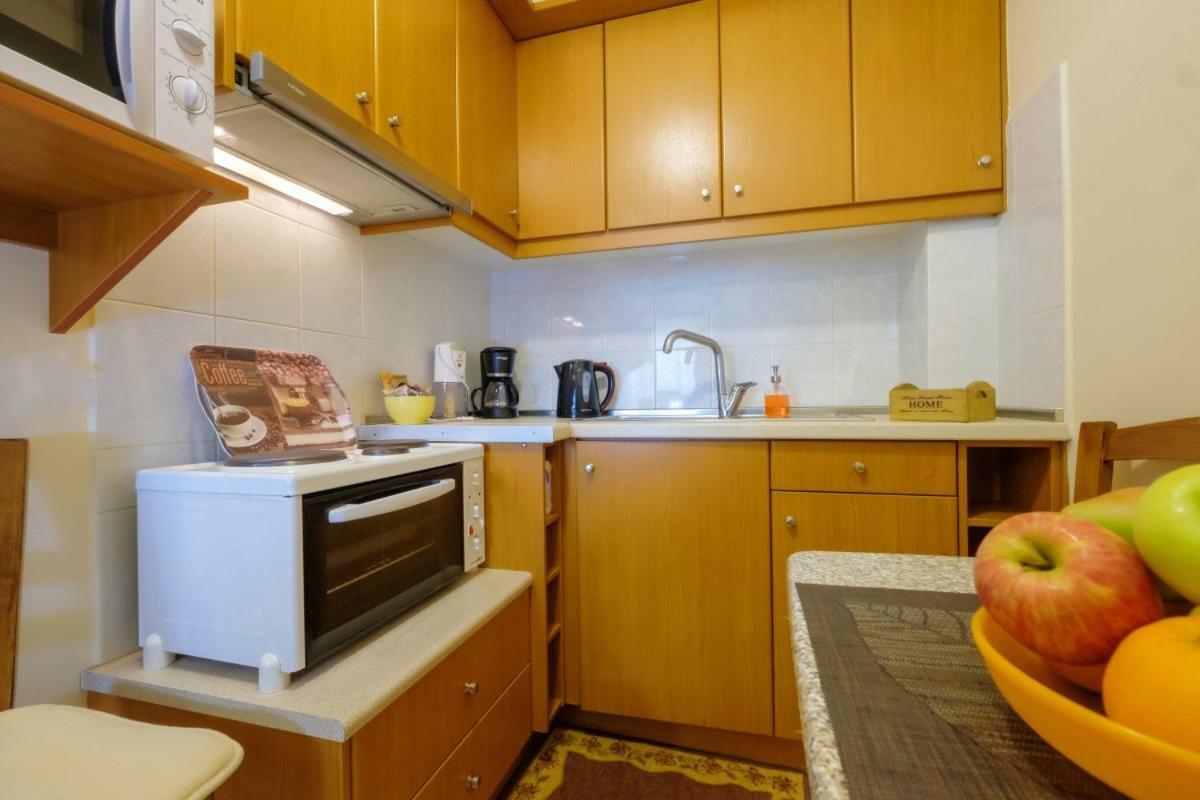 Filothei Apartments Mikrá Mandínia Екстериор снимка