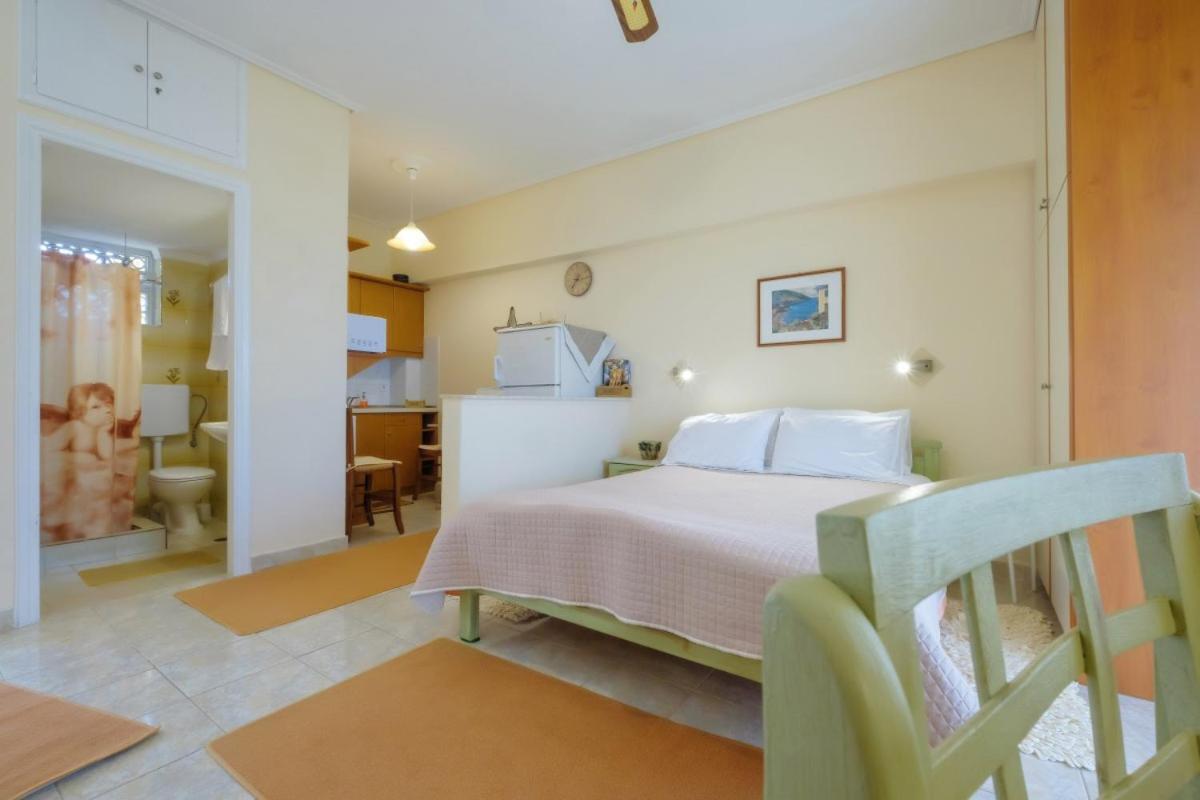 Filothei Apartments Mikrá Mandínia Екстериор снимка
